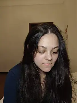 Snapshot of _Mikky_lil_ chatting on 07.04.26 Mikky lil online show from 07.04.26