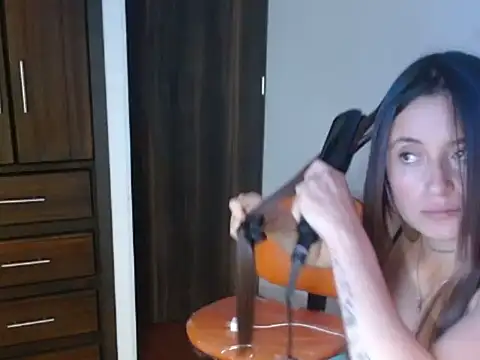 LucyArcy online show from 04.18.26