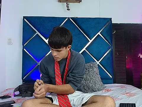 EdwinBoys online show from 04.18.26