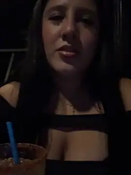 Miacoquet online show from 04.19.26