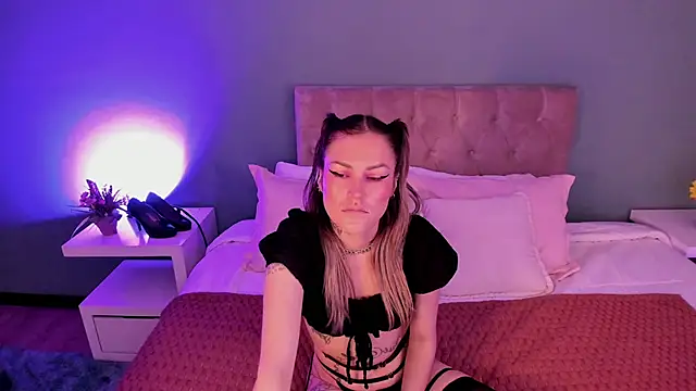 Kim Jeins666  online show from 04.16.26