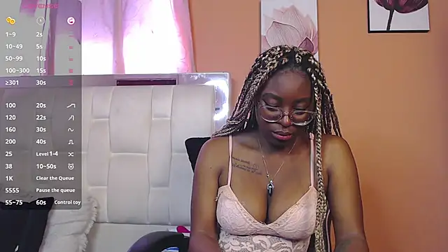 Snapshot of Candy_Williamss chatting on 04.21.26 Candy Williamss online show from 04.21.26