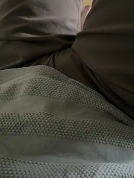 warm milk69 online show from 04.17.26