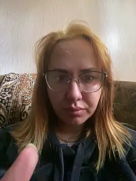 Melissa lissa  online show from 04.15.26