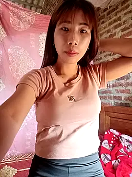 Elena Mia online show from 04.29.26