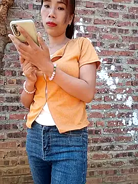 Elena Mia online show from 05.16.26