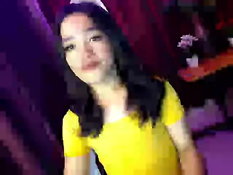 Snapshot of ruffa_madisson chatting on 04.28.26 ruffa madisson online show from 04.28.26
