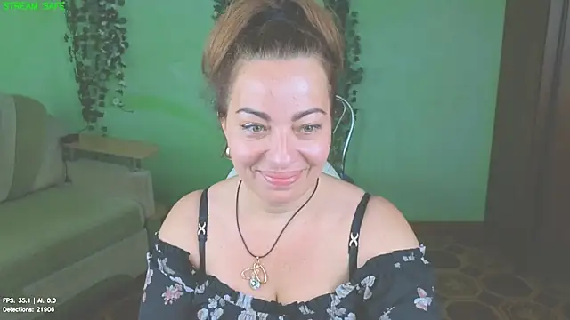 Snapshot of Zoe_Zephyr chatting on 06.15.26 Zoe Zephyr online show from 06.15.26
