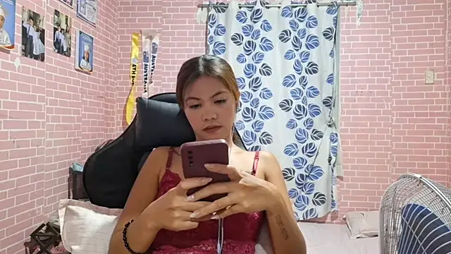 KennaParee online show from 04.17.26