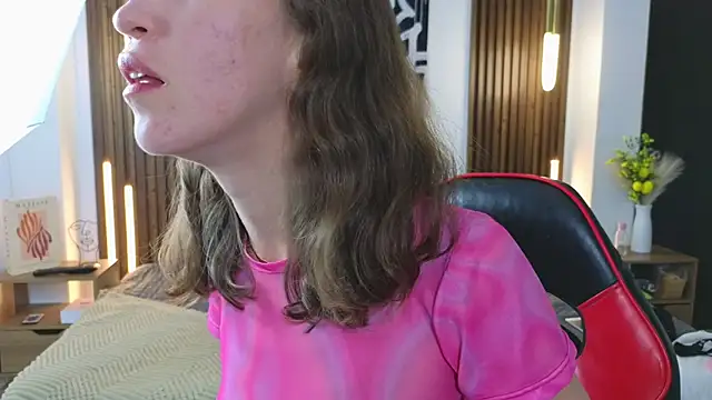 Sun 20  online show from 04.15.26