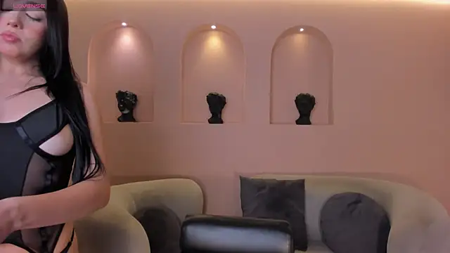 PaulineSanz online show from 07.01.26