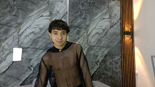 NoahWalker   online show from 04.27.26