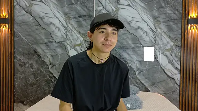 NoahWalker   online show from 05.06.26