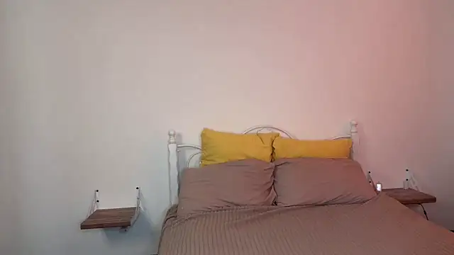 Catrinee online show from 06.08.26