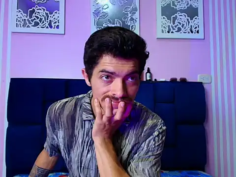 taylor Stele online show from 04.29.26