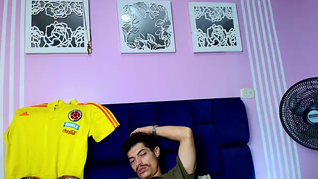 taylor Stele online show from 07.06.26