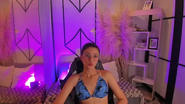 DemiPrince  online show from 04.21.26