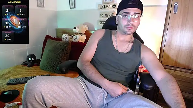 Snapshot of andders_ chatting on 07.08.26 andders online show from 07.08.26