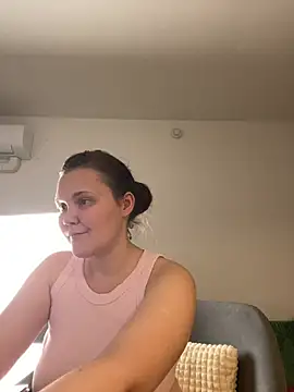 Snapshot of Nodarell chatting on 07.26.26 Nodarell online show from 07.26.26