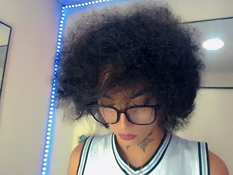Darianna A online show from 04.29.26