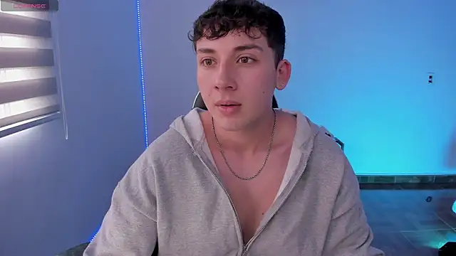 Snapshot of OLIVER_K chatting on 05.16.26 OLIVER K online show from 05.16.26