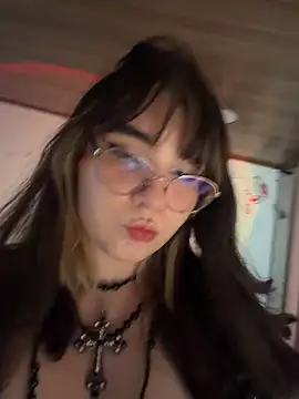 QueenOfBeherits online show from 05.03.26