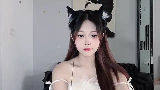 KiKi-011 online show from 06.25.26
