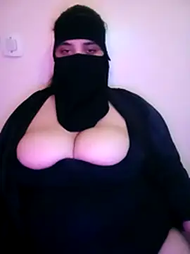 Snapshot of Meryem_sexyy chatting on 07.20.26 Meryem sexyy online show from 07.20.26
