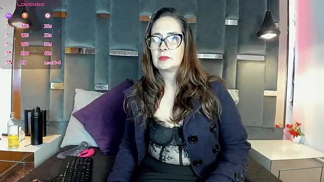 Maturetitsx69 online show from 05.06.26