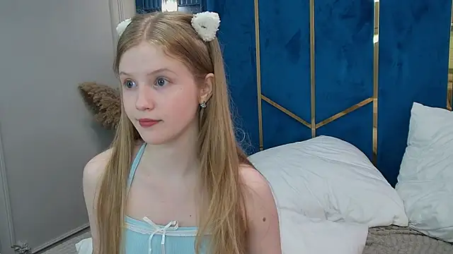Snapshot of LilianHowards chatting on 06.22.26 LilianHowards online show from 06.22.26