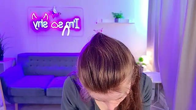 Neko Naru online show from 04.17.26