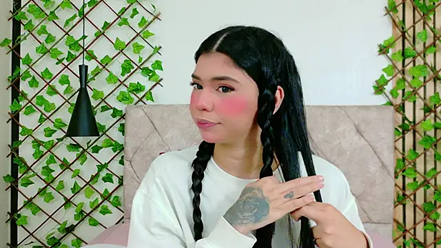 Snapshot of Nathy_Pelaez chatting on 05.13.26 Nathy Pelaez online show from 05.13.26