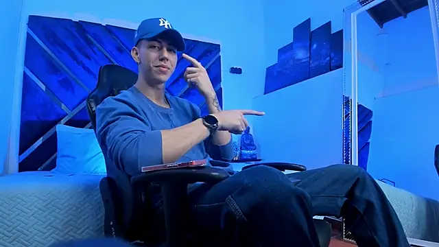 OliverThompsonJS online show from 05.08.26