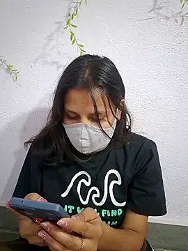 missnaina1 online show from 04.17.26