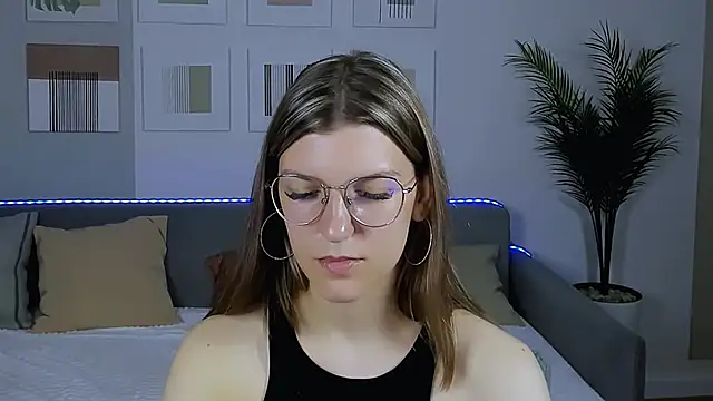 Snapshot of AnnaThorne chatting on 05.24.26 AnnaThorne online show from 05.24.26