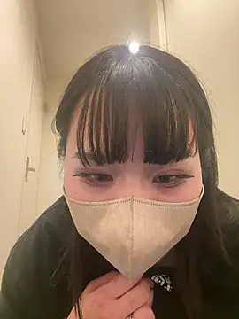 Snapshot of HoodingAlar chatting on 04.18.26 HoodingAlar online show from 04.18.26