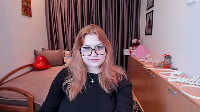 Snapshot of NoraLiin chatting on 05.30.26 NoraLiin online show from 05.30.26