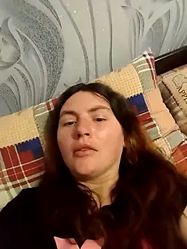 Snapshot of AlinaxJames chatting on 04.19.26 AlinaxJames online show from 04.19.26