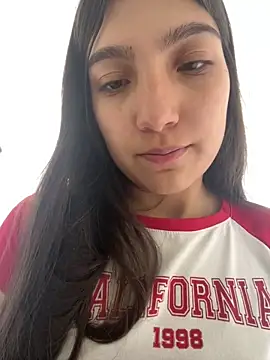 Snapshot of Soffy_20 chatting on 05.18.26 Soffy 20 online show from 05.18.26