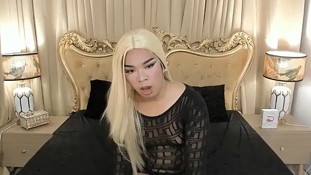 Snapshot of OliviaRoxy chatting on 05.26.26 OliviaRoxy online show from 05.26.26
