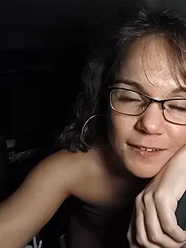 Snapshot of BaileyMFox chatting on 05.19.26 BaileyMFox online show from 05.19.26