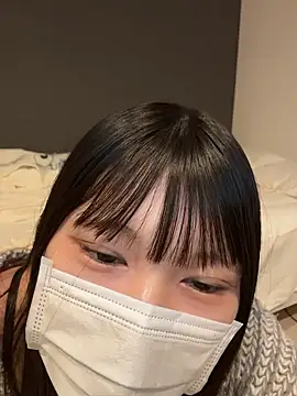 Snapshot of riri_nyaon chatting on 04.25.26 riri nyaon online show from 04.25.26