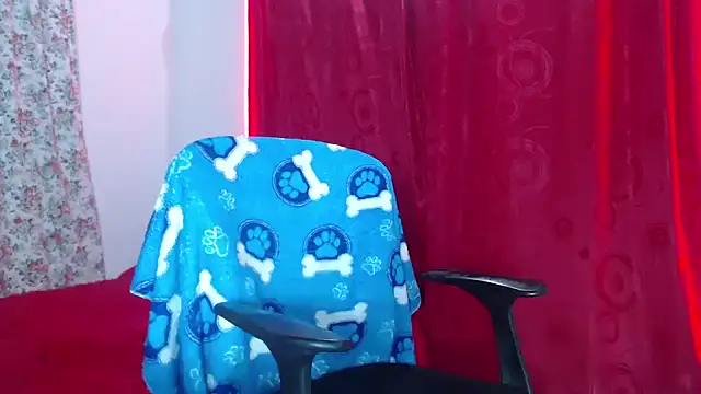 Snapshot of camilabb_xc chatting on 02.03.25 camilabb xc online show from 02.03.25