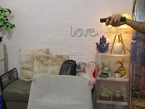 marlonmoreno01 online show from 04.18.26