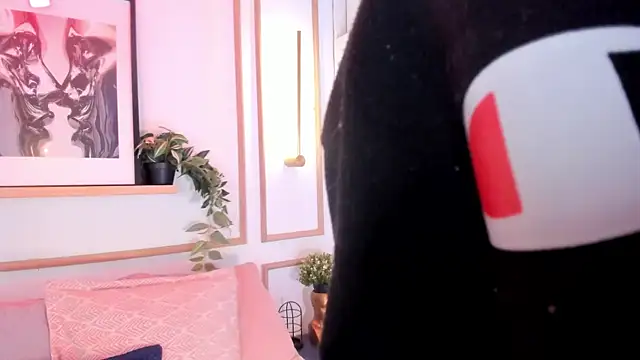 Snapshot of Nanami_ chatting on 06.13.26 Nanami online show from 06.13.26