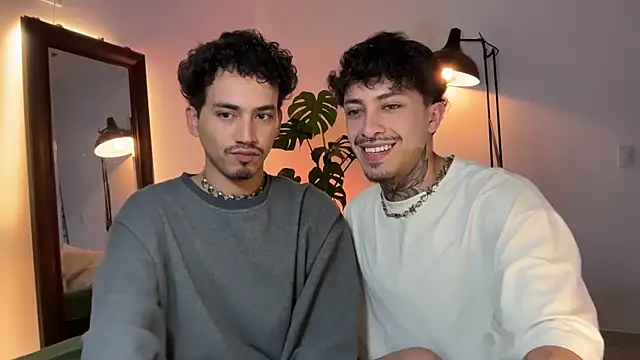 Snapshot of Noah_and_Steven chatting on 05.02.26 Noah and Steven online show from 05.02.26