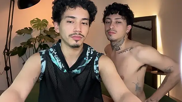 Snapshot of Noah_and_Steven chatting on 05.22.26 Noah and Steven online show from 05.22.26