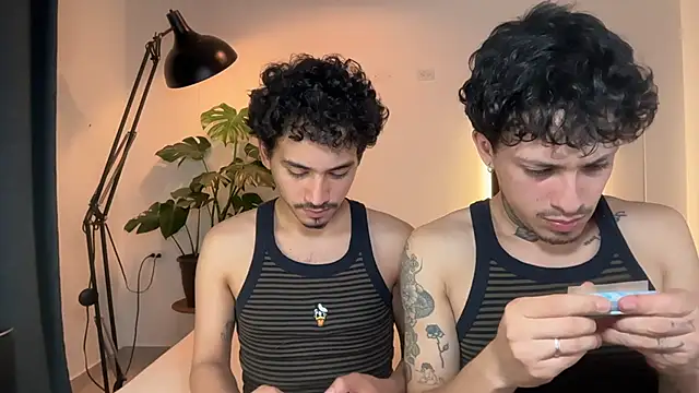 Snapshot of Noah_and_Steven chatting on 05.24.26 Noah and Steven online show from 05.24.26