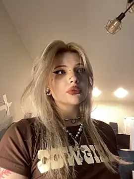 DriveThruCiri online show from 04.20.26