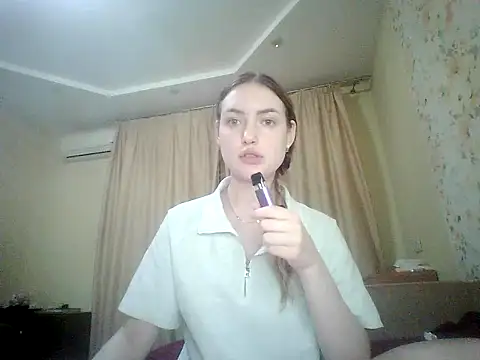 Lisanta online show from 07.28.26